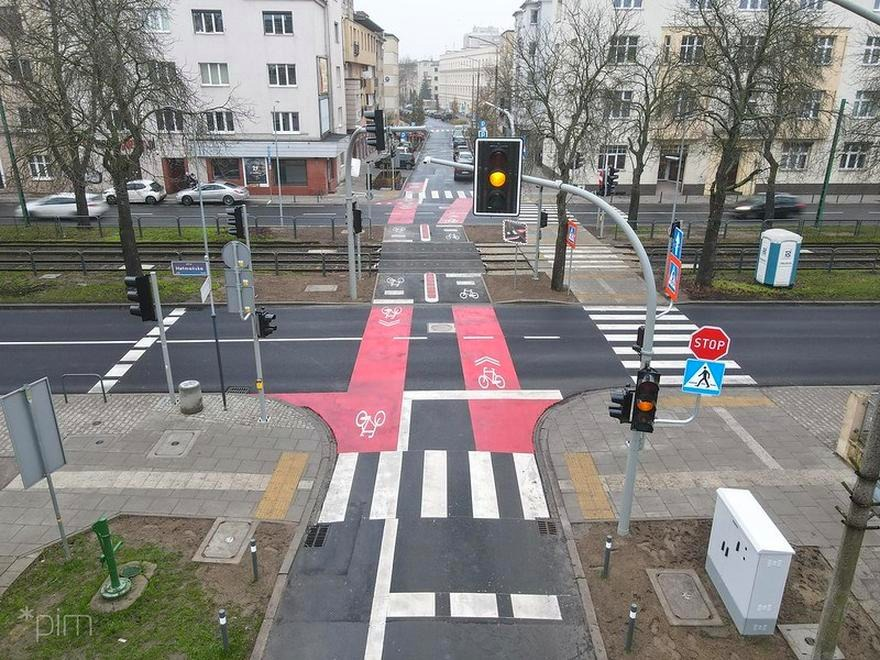 Przejazd rowerowy czy zebra – kto przejeżdża pierwszy?
